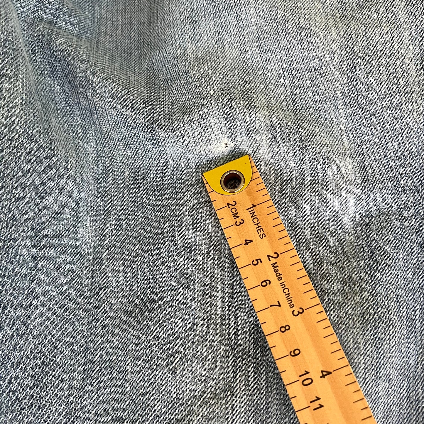 Y2K Old Navy Baggy Straight Distressed Light Wash Blue Jeans - 33x29 19.5" Openings