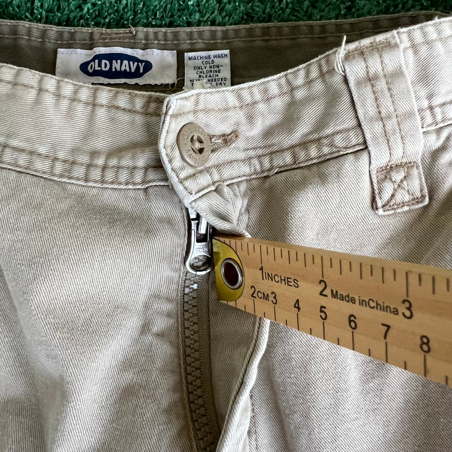 Y2K Old Navy Baggy Cargo Khaki Pants - 32x31.25" 18" Openings