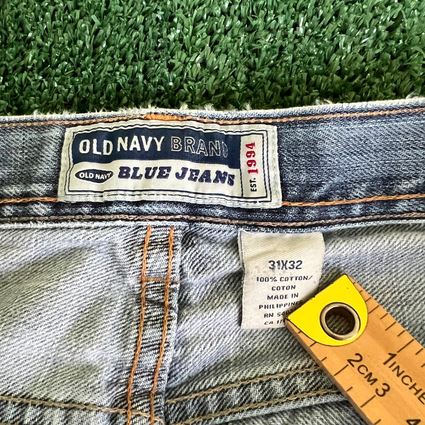 Y2K Old Navy Baggy Straight Distressed Light Wash Blue Jeans - 33x29 19.5" Openings