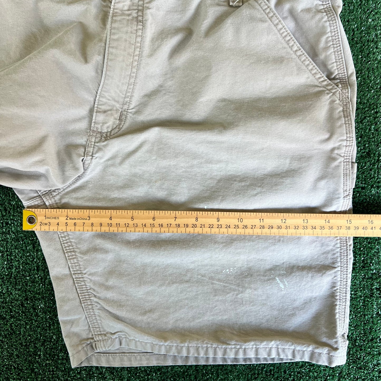 Y2K Carhartt B144 TAN Light Khaki Carpenter Shorts - 38x8"