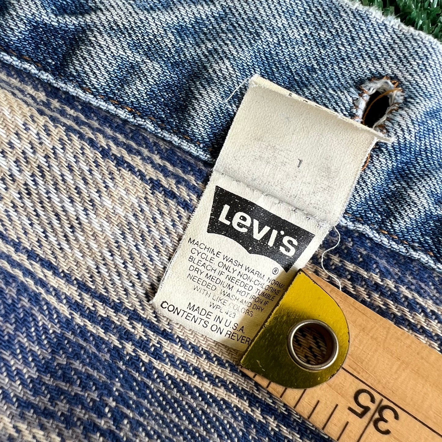 90s Levi's Type 3 Jean Trucker Jacket Plaid Lined Blue Light Wash 70699-0289 - Large