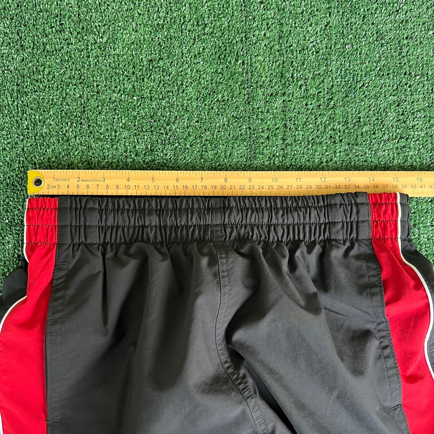 Y2K Nike Black Red Stripe Baggy Track Pants - Large 31x31"