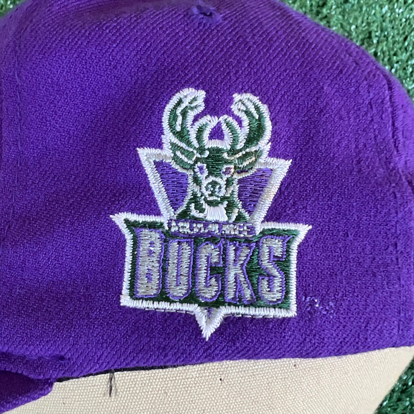 90s Starter NBA Milwaukee Bucks Fitted Hat 6 7/8 - 7 1/8