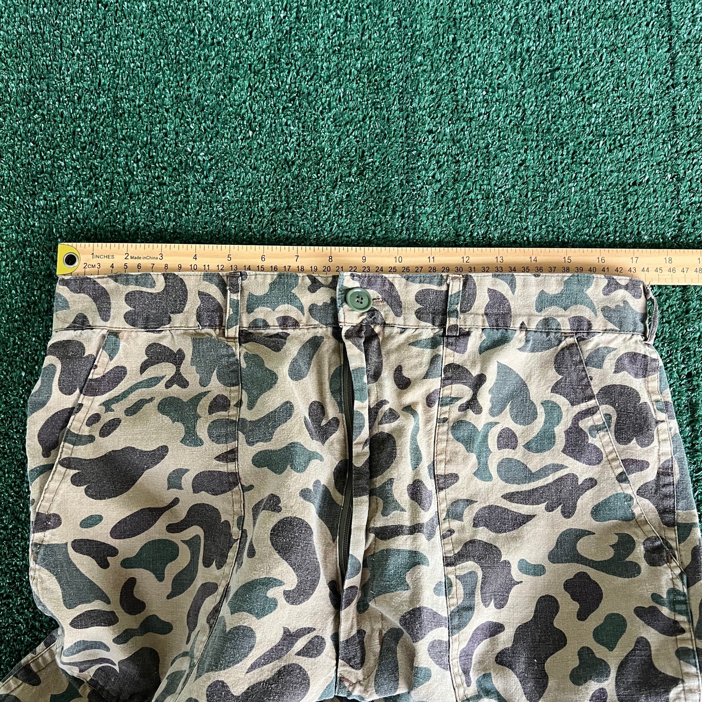 70s Hunting Duck Frogskin Camouflage Wide-Leg Baggy Pants - 34x28.5" 21" Opens