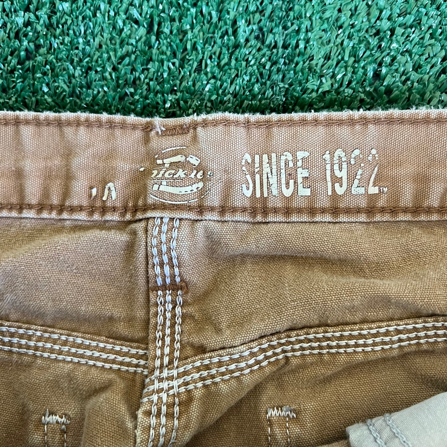 Dickies Distressed Light Brown Carpenter Shorts - 32x10"