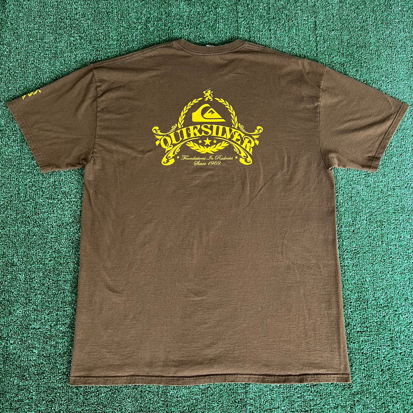 Y2K Quicksilver Surf Spellout Brown T-Shirt - XL