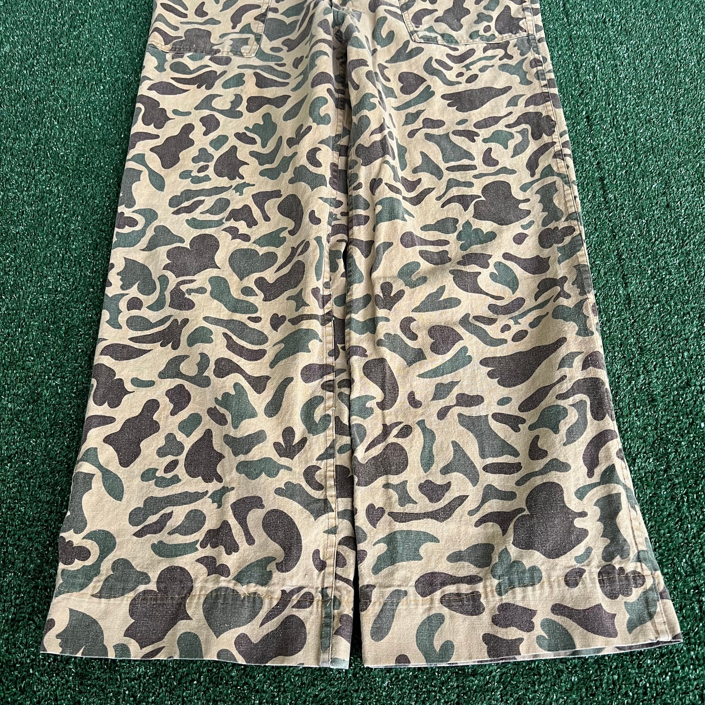 70s Hunting Duck Frogskin Camouflage Wide-Leg Baggy Pants - 34x28.5" 21" Opens