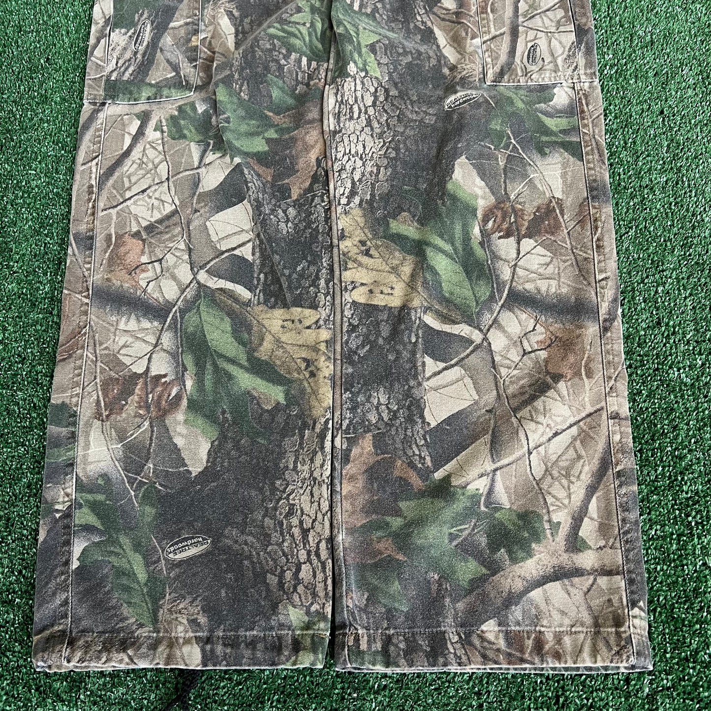 Y2K Ranger Realtree Camouflage Straight Leg Cargo Pants - Medium 33x30.5"