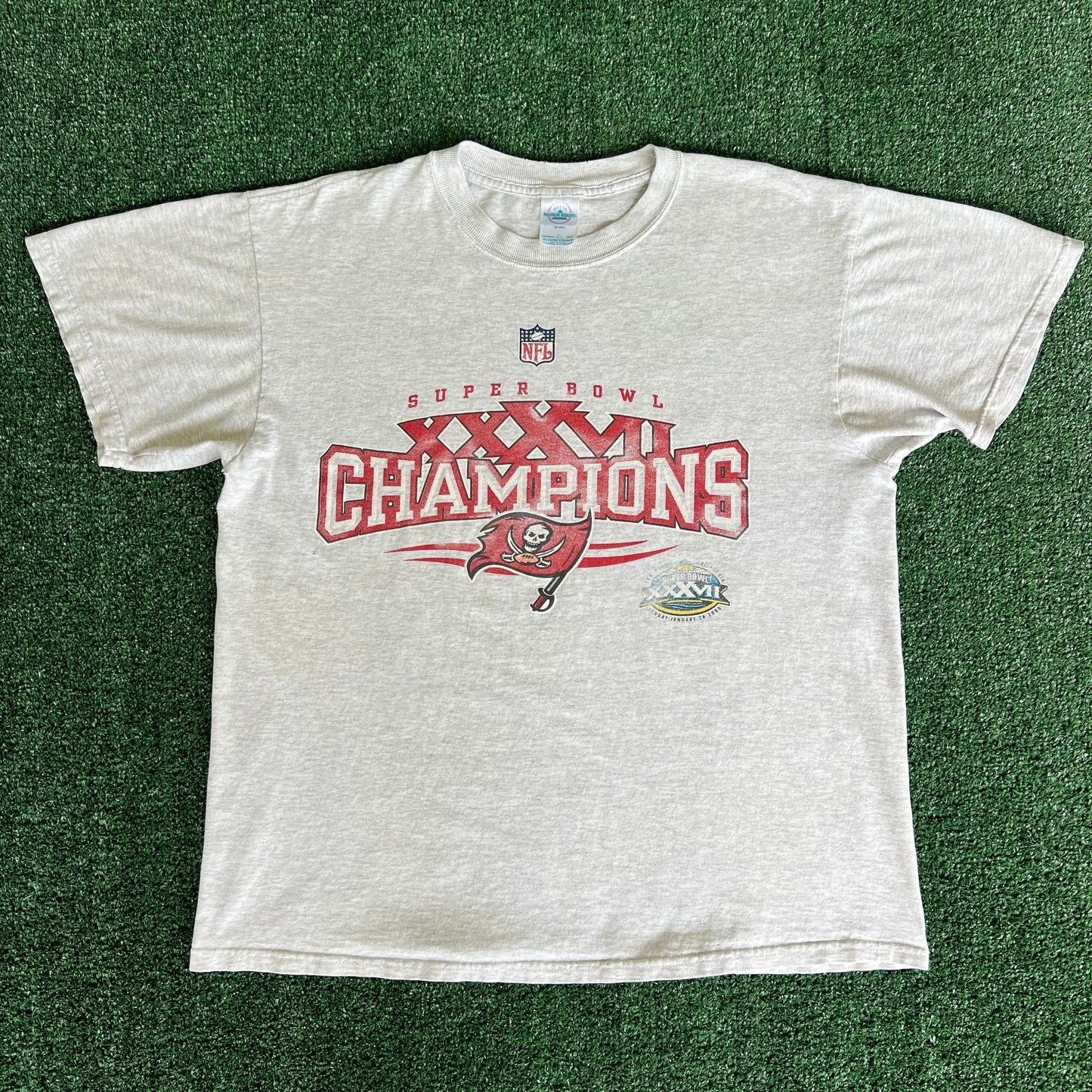 2003 NFL Tampa Bay Buccaneers Super Bowl Champions Gray Distressed T-Shirt - XL