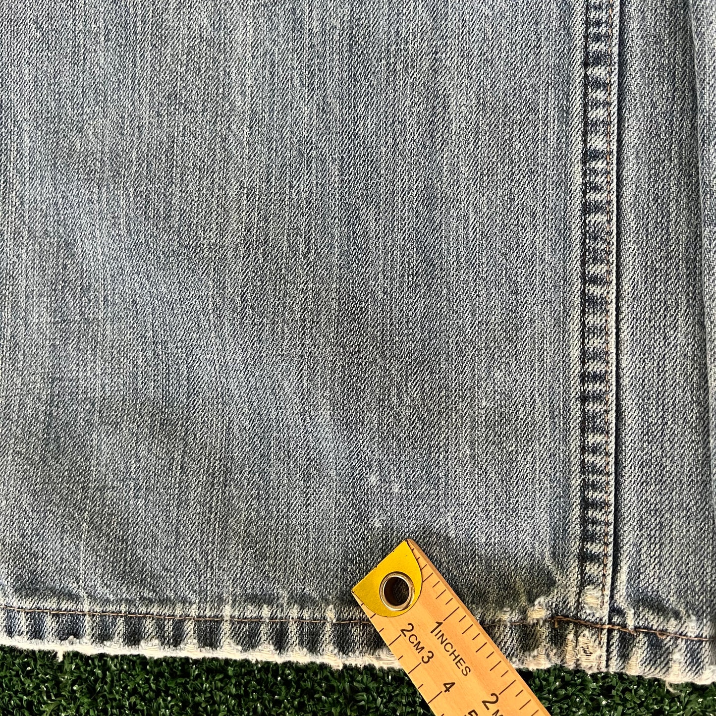 Y2K Old Navy Baggy Straight Distressed Light Wash Blue Jeans - 33x29 19.5" Openings