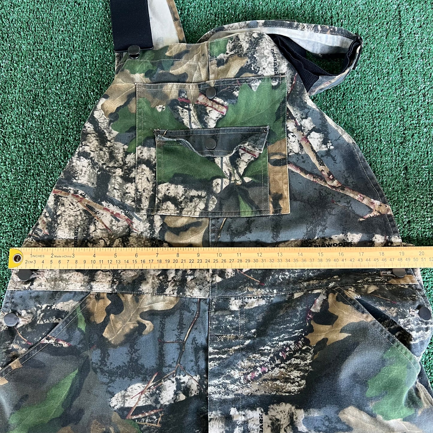 Y2K Jerzees Outdoors Camouflage Unlined Cargo Bib Overalls - 39x31.75"