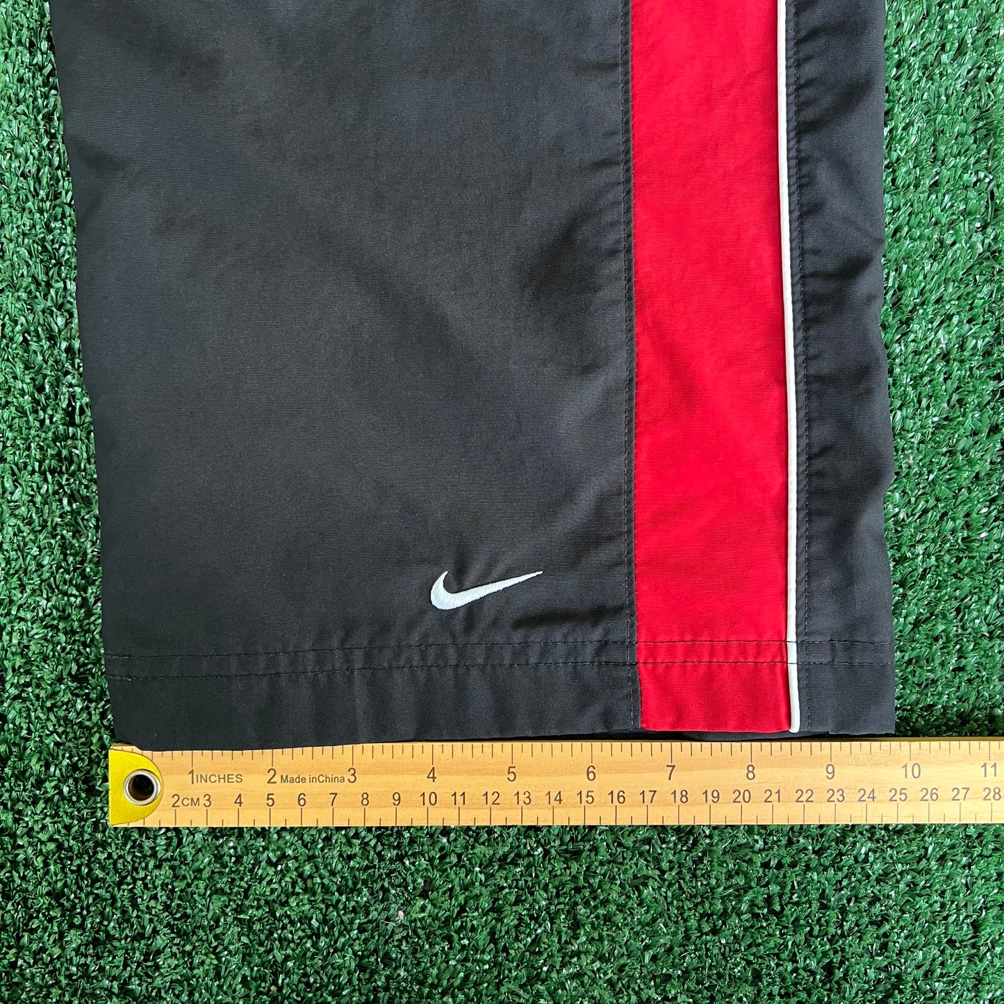 Y2K Nike Black Red Stripe Baggy Track Pants - Large 31x31"