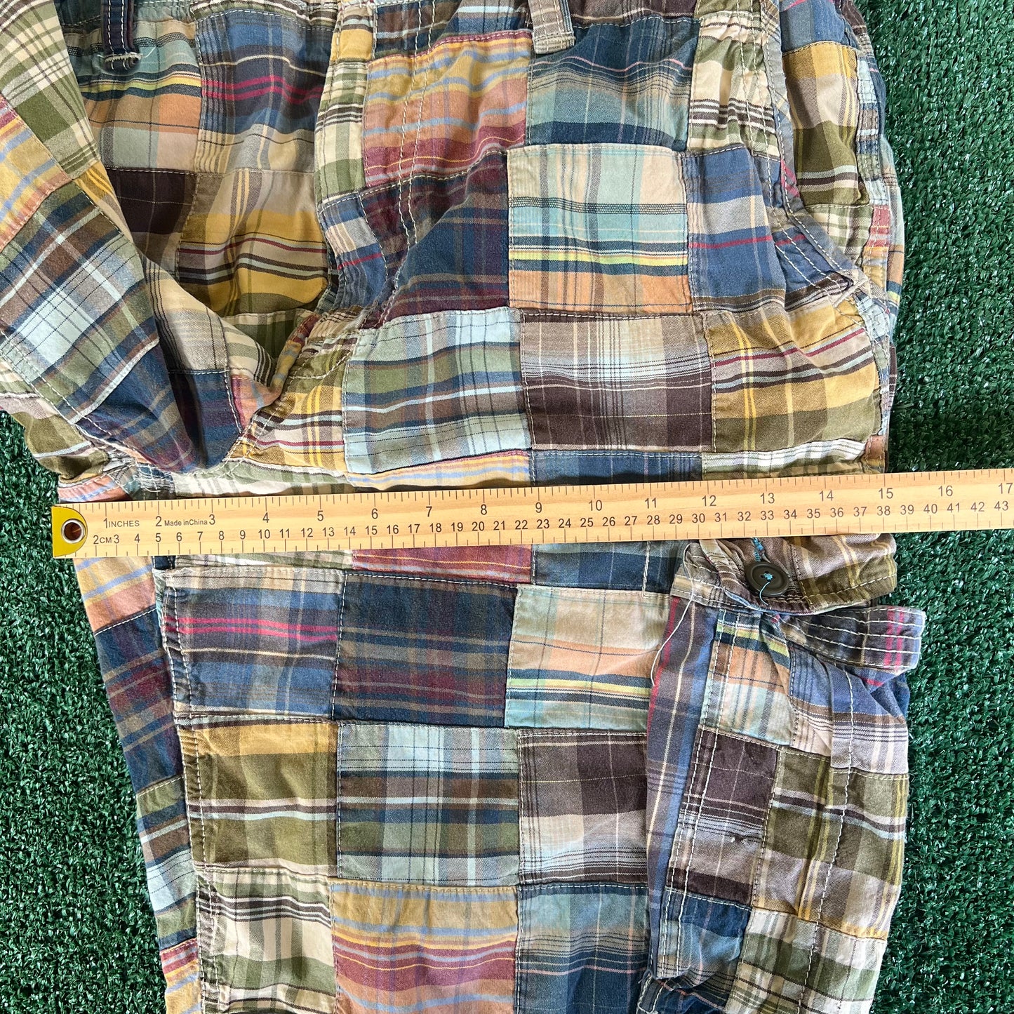 Y2K American Eagle Plaid Patchwork Baggy Cargo Shorts - 36x12"