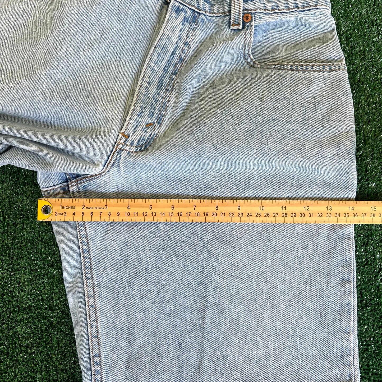 90s Levi's 560 Light Wash Baggy Tapered Loose Fit USA Blue Jeans - 31x34"