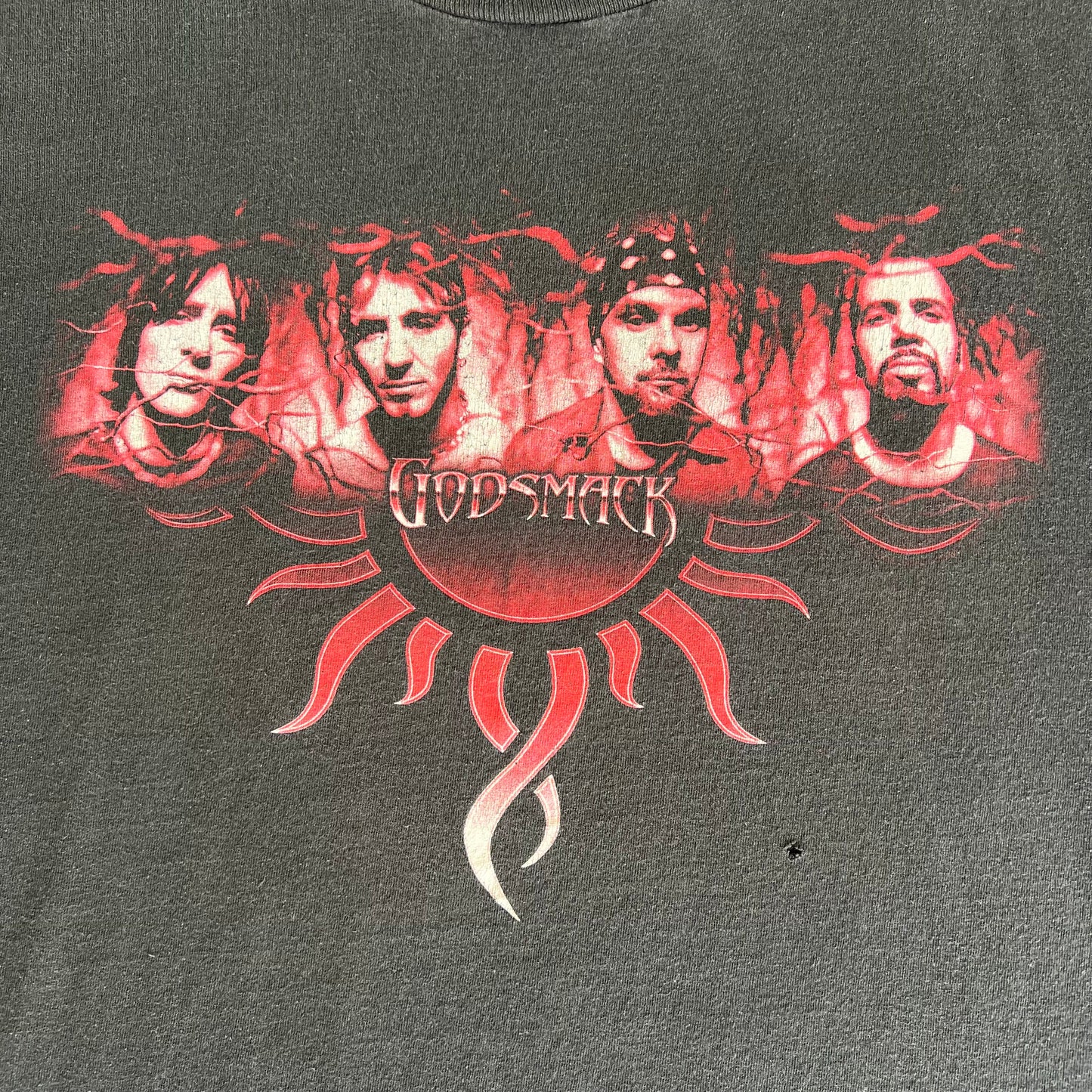 2003 Godsmack Post Grunge Hard Rock Band Faceless Tour Concert Faded Black T-Shirt - XL