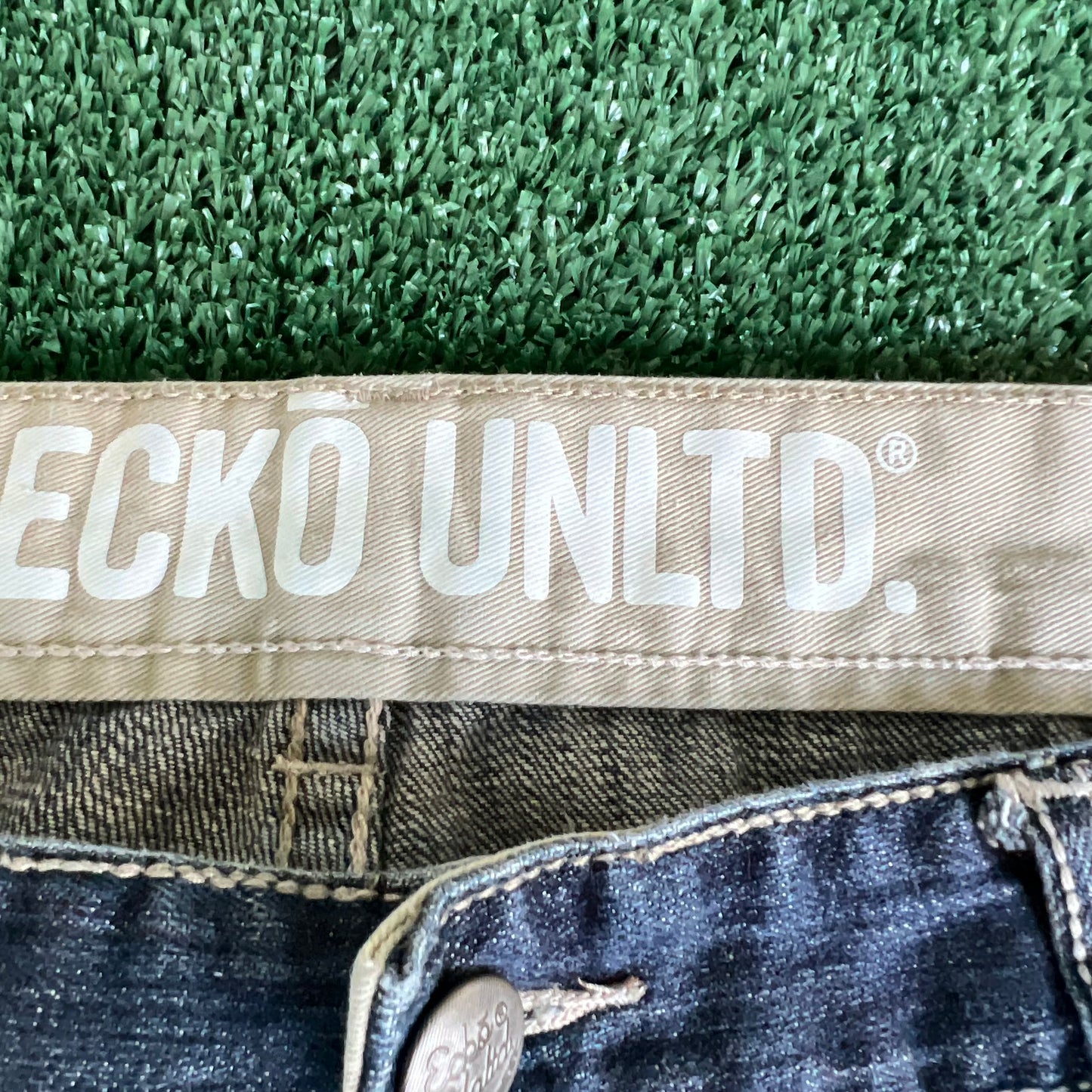 Y2K Ecko Unltd. Baggy Wide-Leg Patches Blue Jeans - 41x31" 21.5" Openings