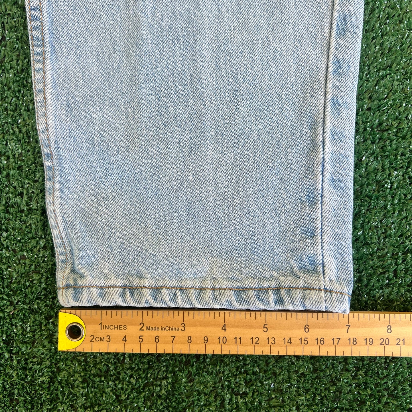 90s Levi's 560 Light Wash Baggy Tapered Loose Fit USA Blue Jeans - 31x34"