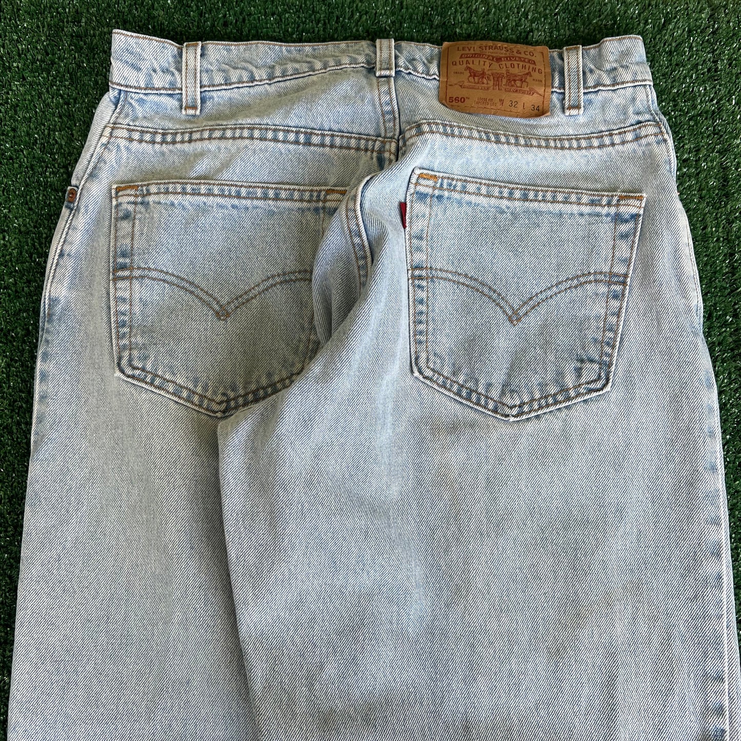 90s Levi's 560 Light Wash Baggy Tapered Loose Fit USA Blue Jeans - 31x34"