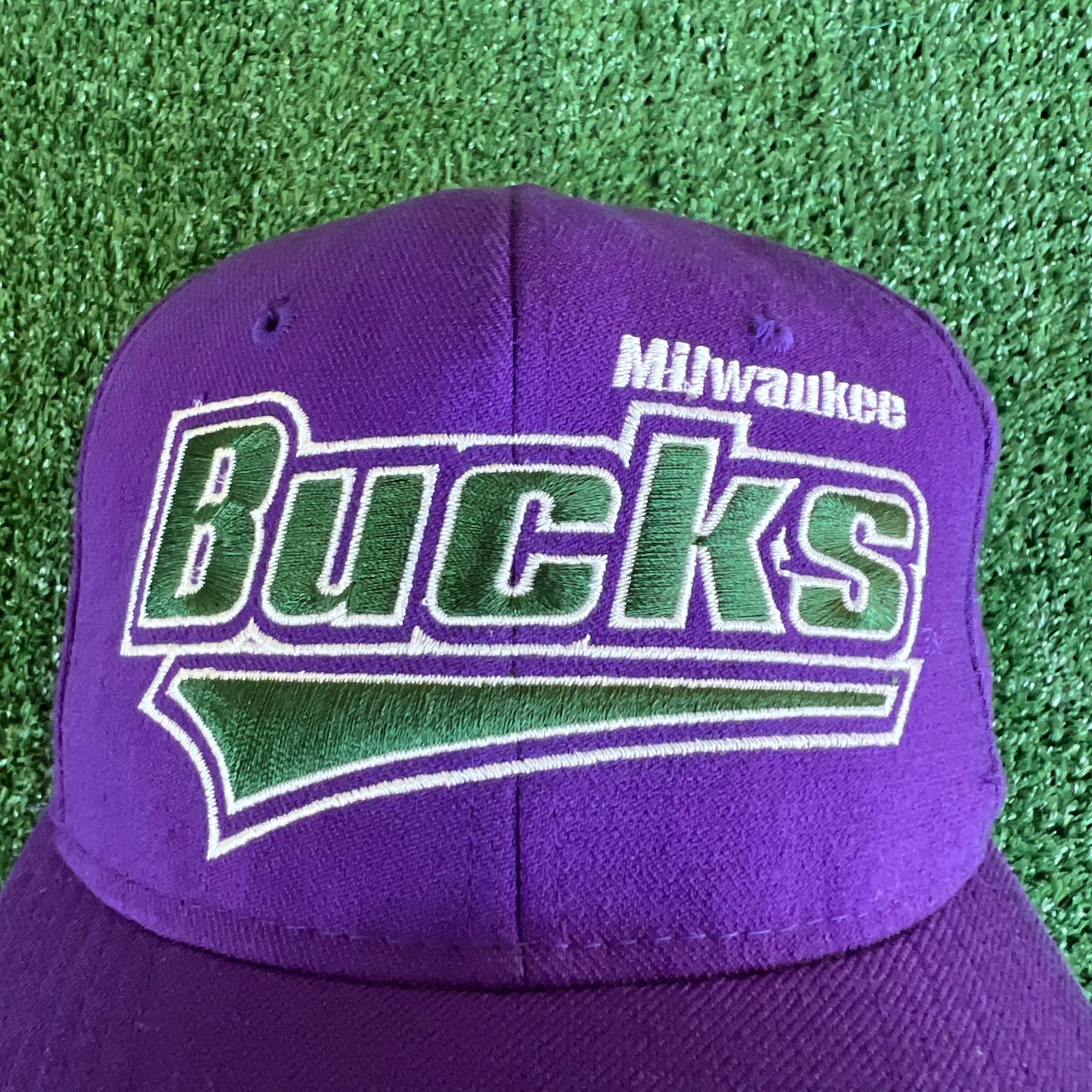 90s Starter NBA Milwaukee Bucks Fitted Hat 6 7/8 - 7 1/8